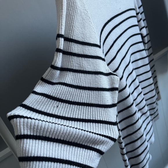 Gap Long Sleeve Ribbed Striped Sweater - Picture 7 of 8